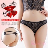 《AIMEI GIAREN》情吻妙戀！刺繡花朵造型細帶丁字褲﹝黑﹞