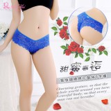 《AIMEI GIAREN》甜蜜邂逅！寬版細緻綉花蕾絲T字褲﹝寶藍﹞